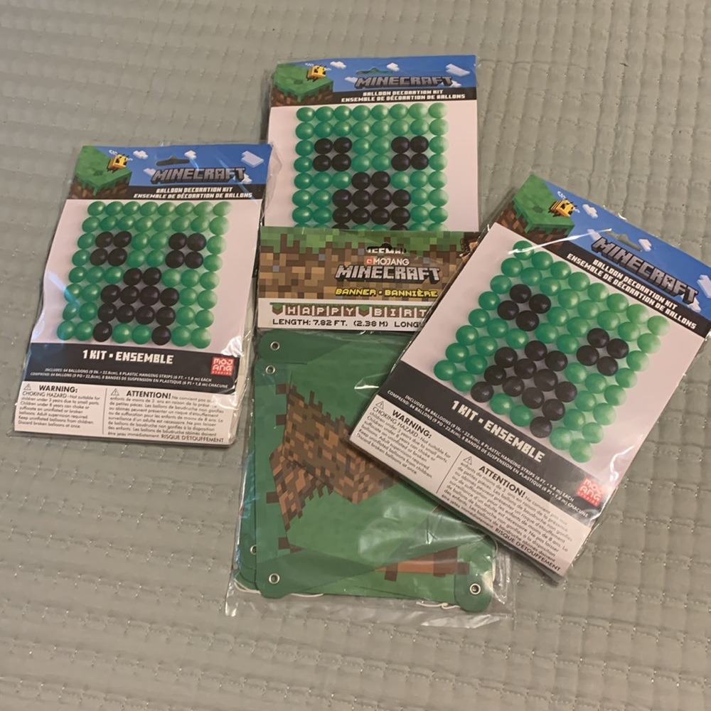 Minecraft Party decorations 3 Balloon kits Pump and 8 Ft Birthday Banner NEW